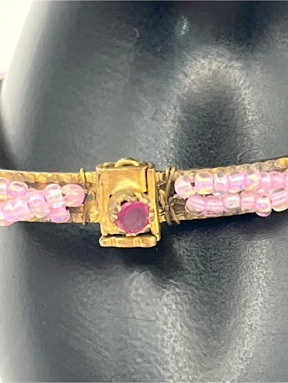 East India mid-20th-century vintage bangle bracelet pink seed beads gold tone